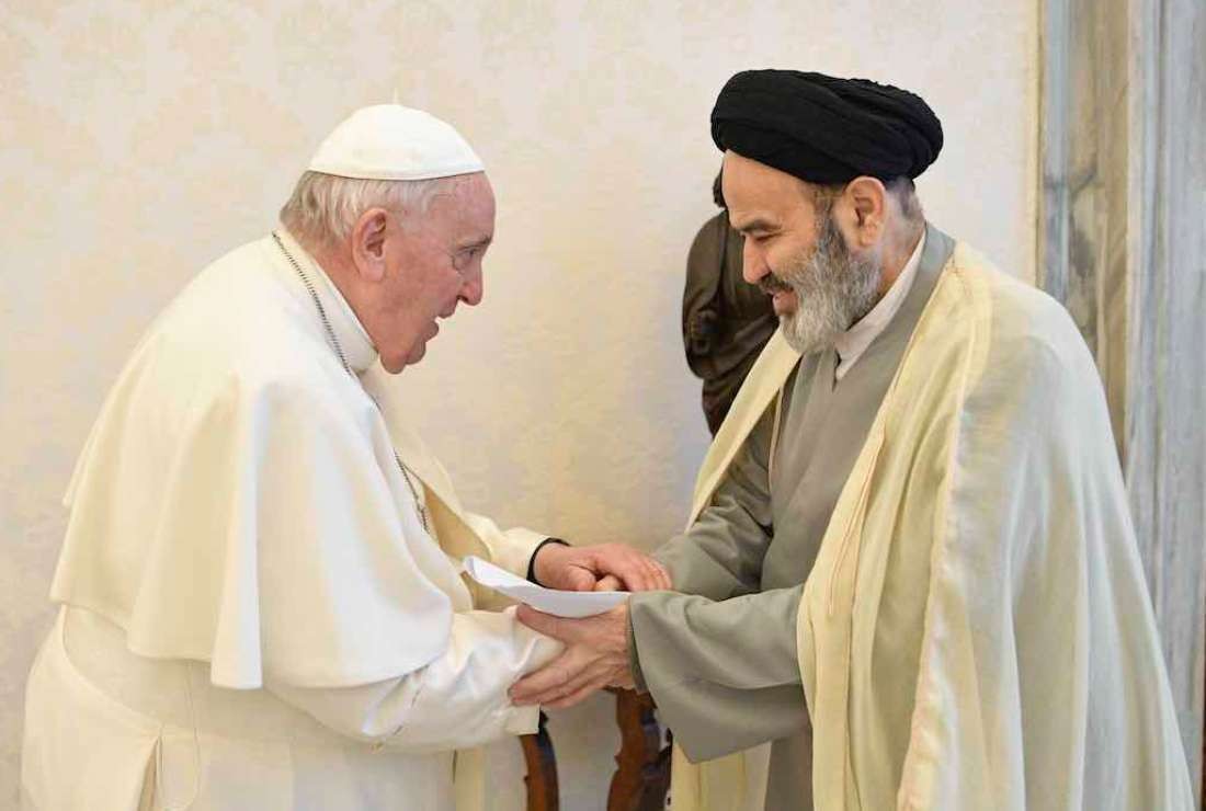 رئيس جامعة الأديان والمذاهب يبعث برسالة إلى بابا الفاتيكان