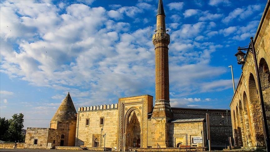 جامع "باي شهير أشرف أوغلو" بولاية قونية التركية