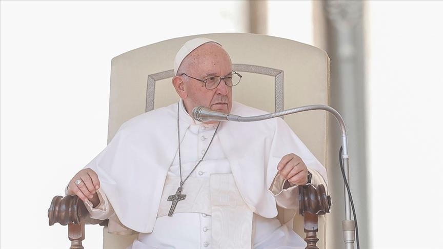 بابا الفاتيكان يعبّر عن حزنه لقصف مستشفى وكنيسة بغزة
