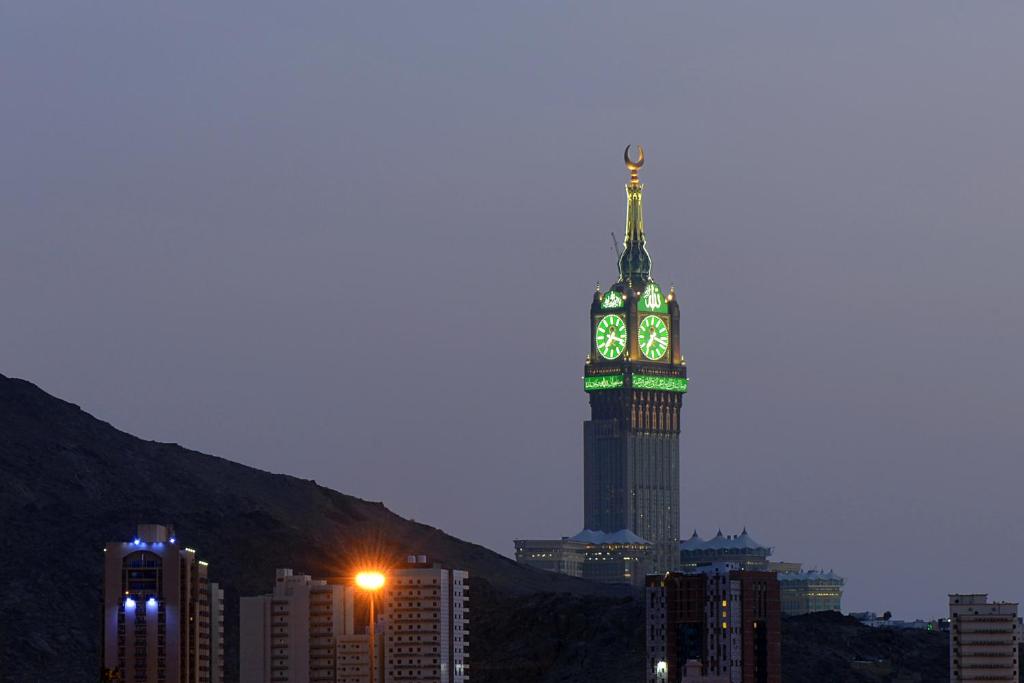 السعودية تعتمد رسميا العمل بالتقويم الميلادي
