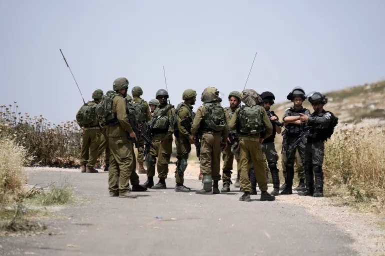 يهود يرفضون الخدمة العسكرية ويعارضون الاحتلال