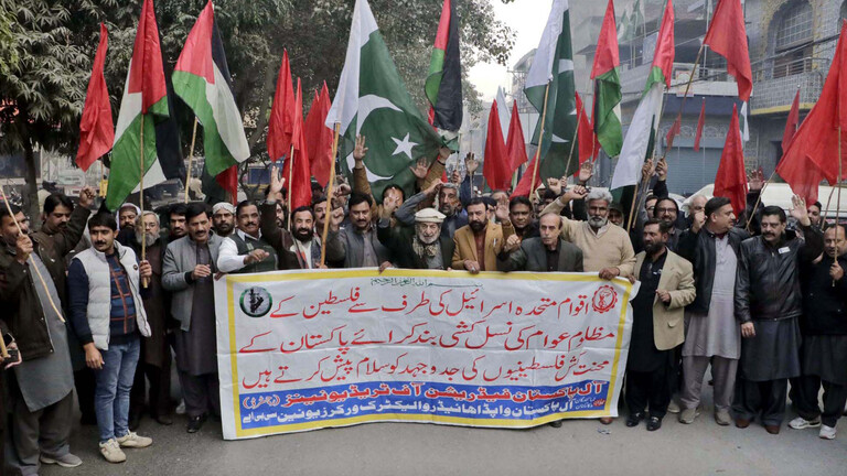 باكستان تحظر احتفالات رأس السنة تضامنا مع فلسطين
