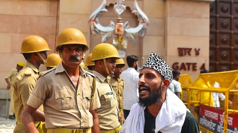 حملة خبيثة يشنها المتطرفون الهندوس للإستيلاء على المساجد