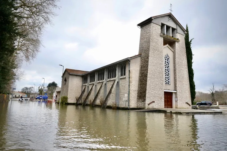 كنائس فرنسا تعاني صعوبة الحصول على الدعم المالي للترميم