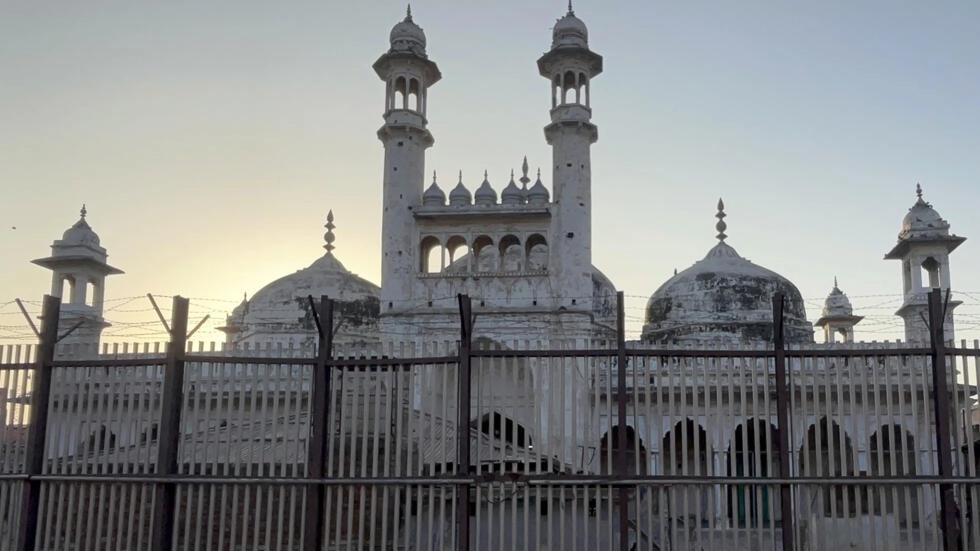 توترات بين المسلمين والهندوس حول مسجد أثري بمدينة هندية