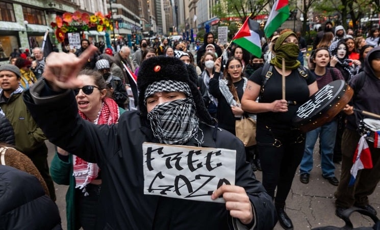 شرطة نيويورك تقمع تظاهرة تضامنية مع غزة